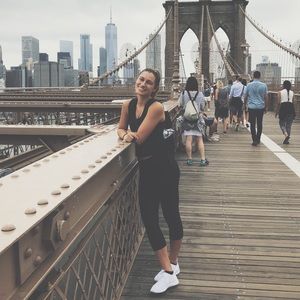 Meet your Posher, Alexis